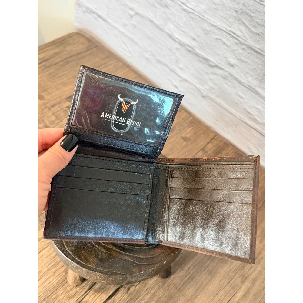 American Bison Mens Brown Distressed Genuine Leather Bifold Wallet with Wood Box